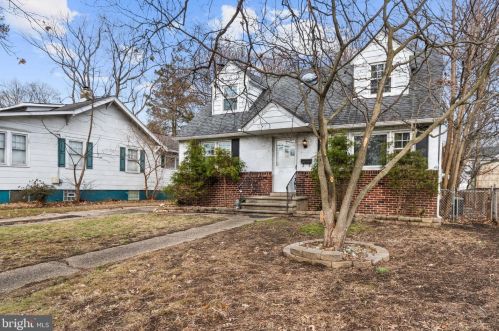 581 Kings Hwy, Camden NJ 08106-2207 exterior