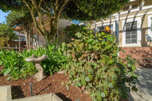 425 Riverview Ave, Capitola CA 95010-2757 exterior