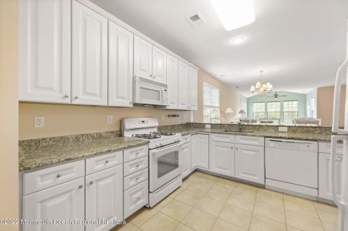 24 Cromwell Ln, Jackson Twp NJ 08527-4687 exterior