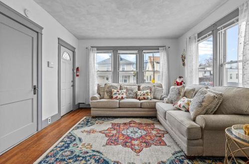 147 Unit St, Providence RI  02909-3929 exterior