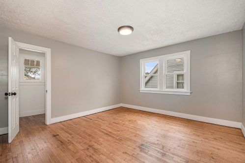 1928 Stafford Ave, Grand Rapids MI 49507-2353 exterior