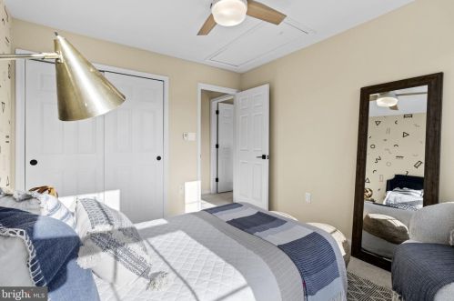 7433 Dunnington Pl, Alexandria VA  22315-5248 exterior