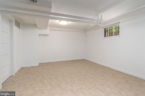 3524 Edmunds St, Washington DC 20007-1463 exterior