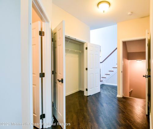 5 Markus Ct, Jackson Twp NJ  08527-2886 exterior