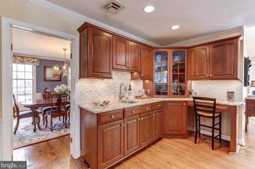 11 Todmorden Dr, Media PA 19086-6727 exterior