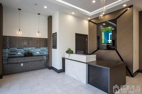 2106 Pine Valley Way, Piscataway NJ  08854-6467 exterior