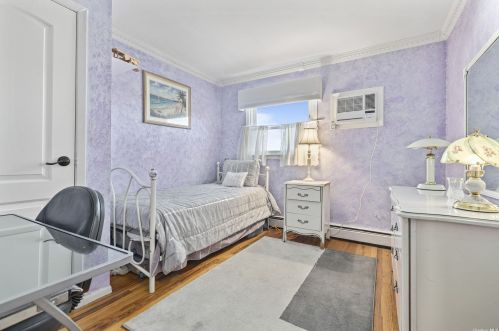 76 Grissom Way, Hauppauge NY 11788-4416 exterior