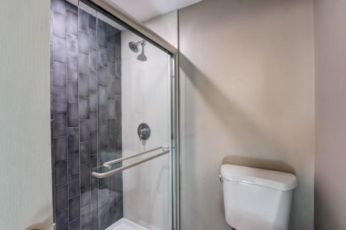 9200 Ironwood Ln, Milwaukee WI  53217-1211 exterior