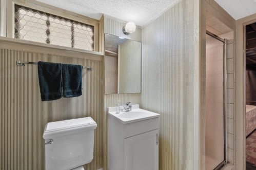 2015 59, Milwaukee WI 53219-1547 exterior