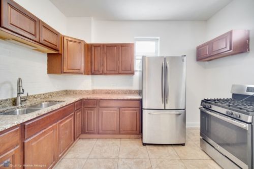 6420 Marshfield Ave, Chicago, IL 60636-2719