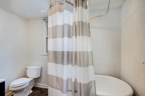 1334 Buffalo Ave, Grand Rapids MI 49505-5072 exterior