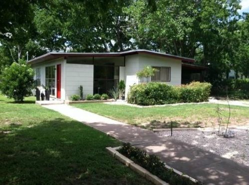 703 Crestland Dr, Austin, TX 78752-1308