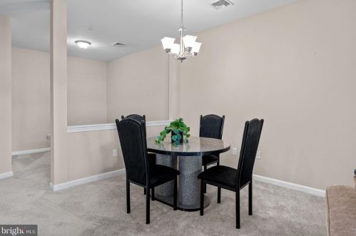 425 Carson Ter, Huntingdon Valley PA  19006-4720 exterior