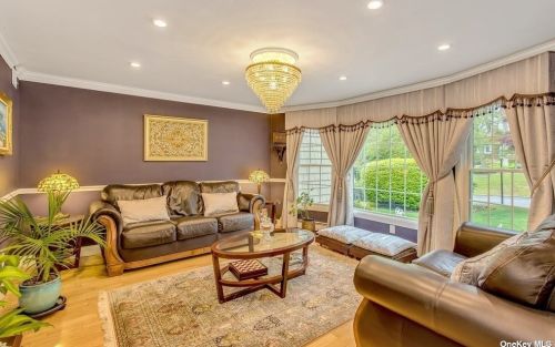 34 Fielding Ave, Huntington Station NY 11746-6731 exterior