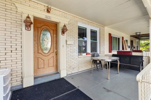 2221 Wightman St, Pittsburgh PA  15217-2065 exterior