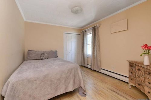 62 22 St, Huntington Station NY 11746-2230 exterior