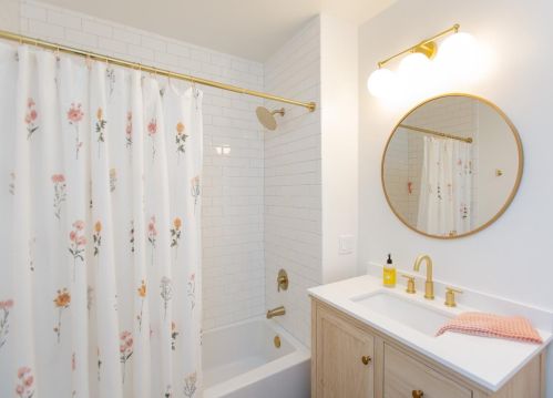 1207 Myrtle St, Turlock CA  95380-4933 exterior