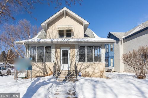 1001 3 St, Saint Paul MN 55112-7300 exterior