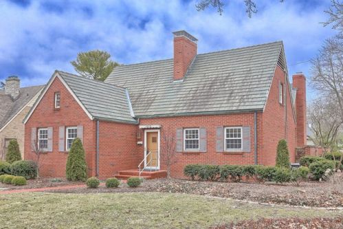 1015 Grn St, Champaign IL  61820-5364 exterior