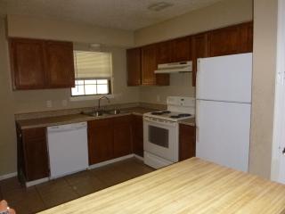 650 Rogers Rd, Irving TX  75061-7246 exterior