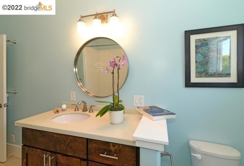 2424 8 St, Berkeley CA 94710-2501 exterior