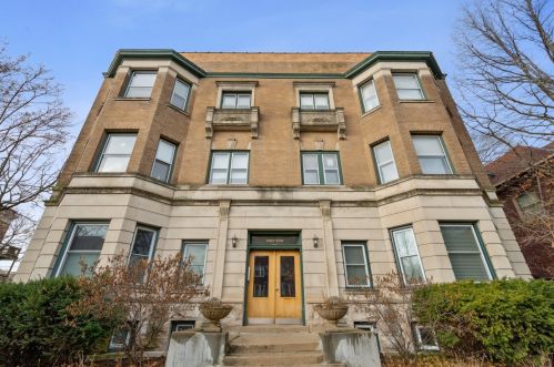 4502 Dover St, Chicago IL  60640-6255 exterior