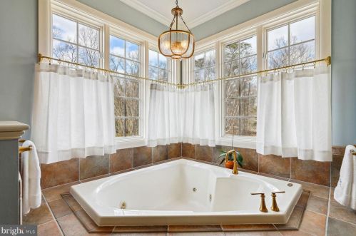 11409 Palatine Dr, Rockville MD  20854-1453 exterior