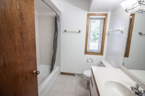 2424 Parnell Ave, Milwaukee WI 53221-4253 exterior