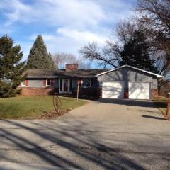 10617 50th Ave, Omaha NE  68152-1580 exterior