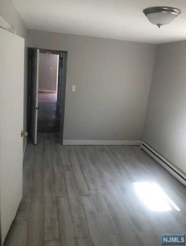 112 Elizabeth St, Outwater NJ  07026-1139 exterior