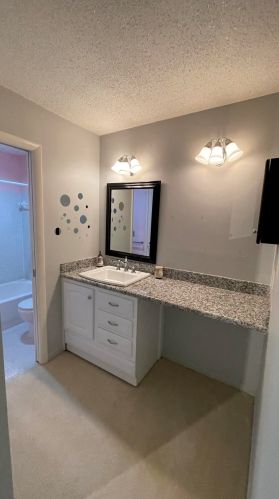 908 Savannas Pt, Fort Pierce FL 34982-6785 exterior