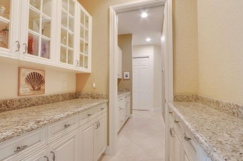 9328 Scarborough Ct, Fort Pierce FL  34986-3360 exterior