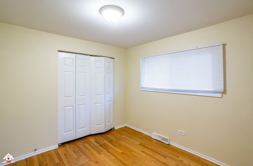 14230 Marquette Ave, Chicago IL 60633-2025 exterior