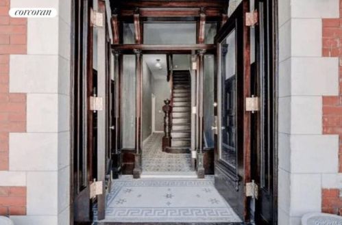 330 198 St, Bronx NY 10458-3156 exterior