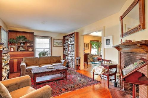 199 Rochambeau Ave, Providence RI 02906-1909 exterior