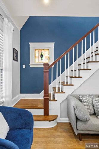 333 Undercliff Ave, Edgewater NJ  07020-1216 exterior