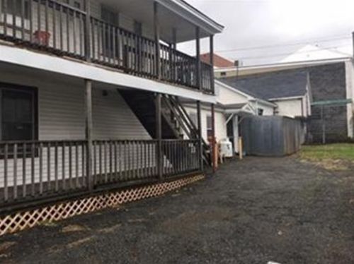 27 Pulaski St, Ware MA 01082-1474 exterior