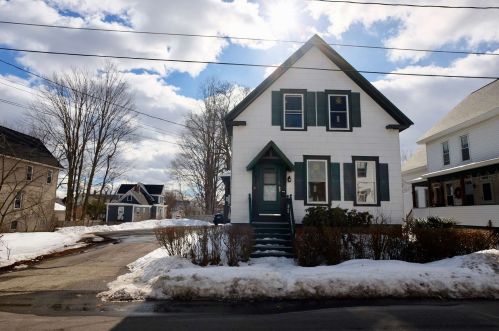 11 Laurel St, Concord, NH 03301-3647