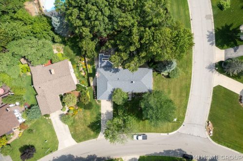 1854 Pinnacle Dr, Wyoming MI  49519 exterior