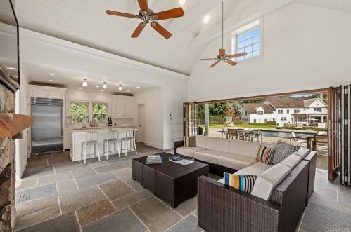 5 Dellwood Farm Way, Armonk NY 10504-1249 exterior