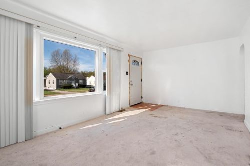 8115 Myrick St, Saint Louis MO 63134-2215 exterior