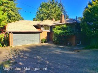 5427 180th St, Seattle WA  98155-4300 exterior