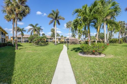 351 Charlemagne Blvd, Naples FL 34112-7068 exterior