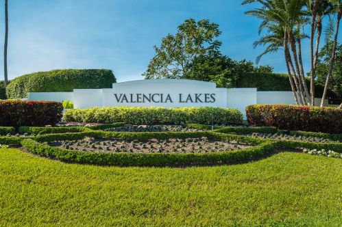 11559 Pamplona Blvd, Boynton Beach, FL 33437-4075