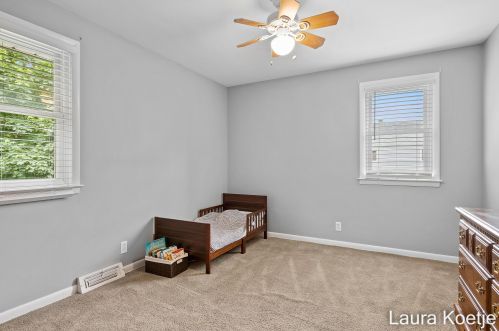 692 Park St, Grand Rapids MI 49525-2571 exterior