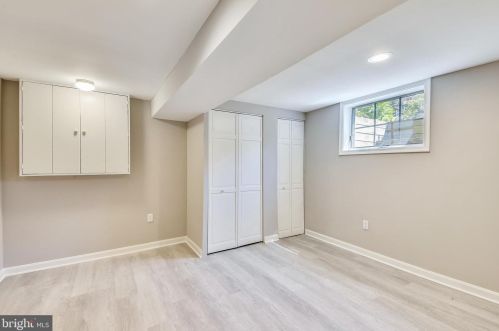 4206 Mt Vernon Memorial Hwy, Alexandria VA 22309-2809 exterior