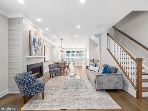 10346 Grosvenor Pl, Rockville MD 20852 exterior