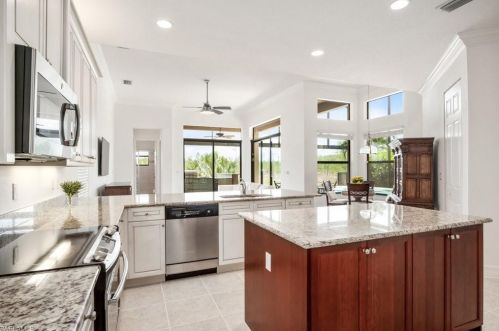 3260 Atlantic Cir, Naples, FL 34119-8640