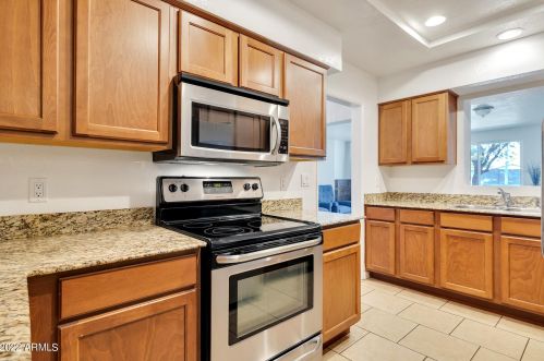 2118 Campbell Ave, Phoenix AZ 85015-3827 exterior