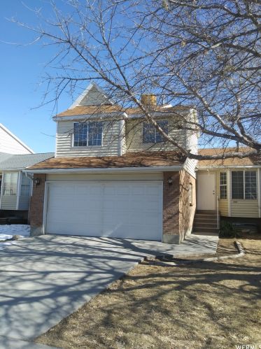 7965 Linton Dr, Taylorsville, UT 84088-7617